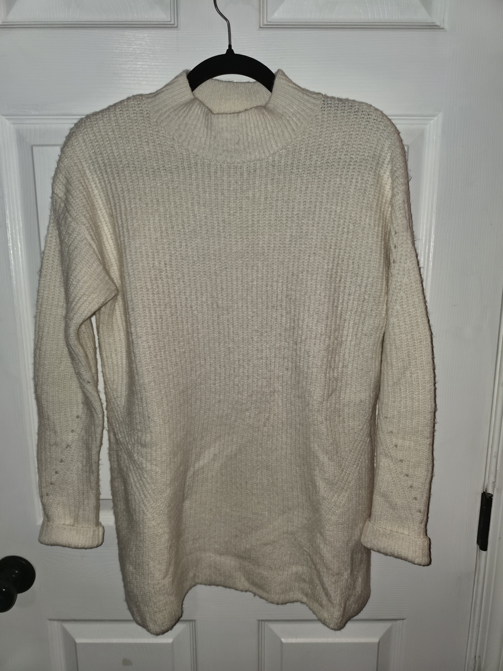 Old Navy Cream Turtleneck Knit Sweater
